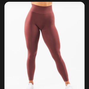 BNIB Alphalete Amplify Leggings in Autumn